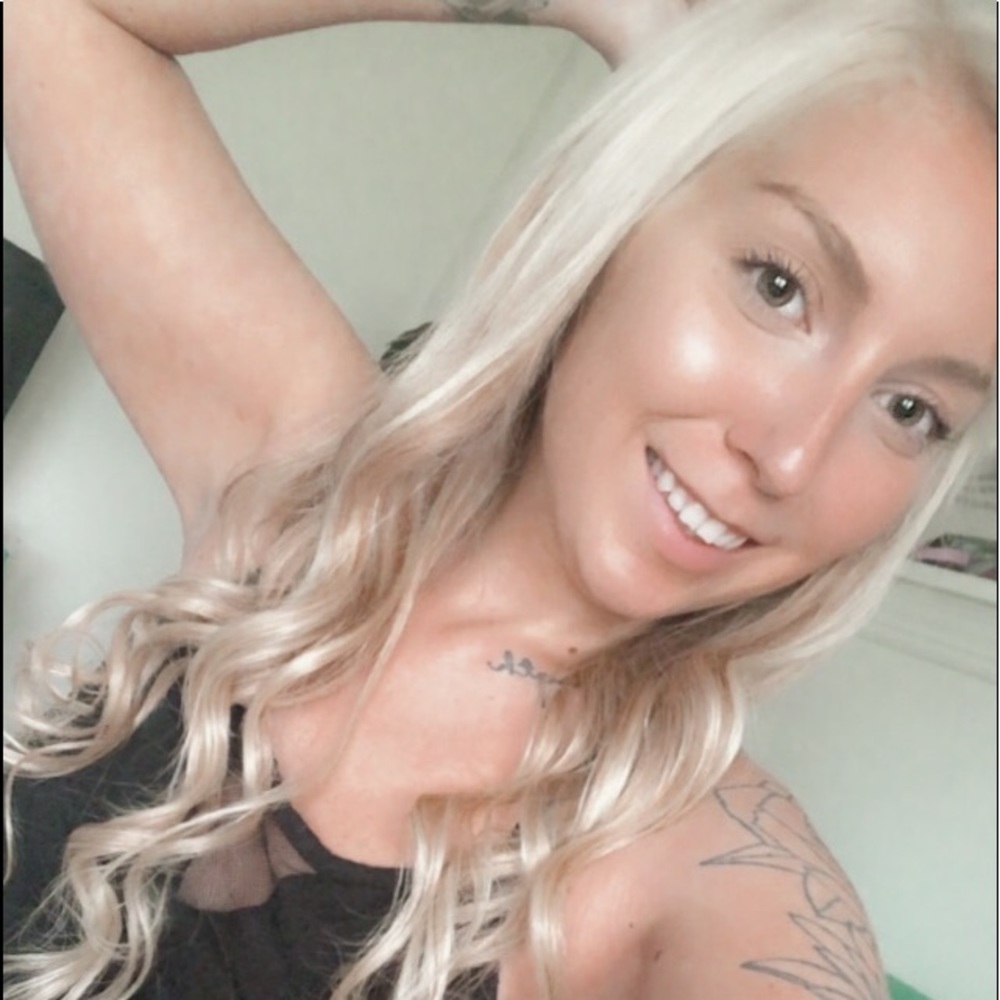 Meet your Posher, Emily